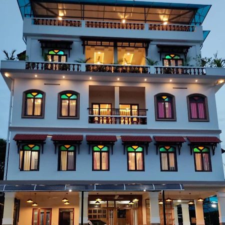 Meghdoot River Resort Kochi Extérieur photo