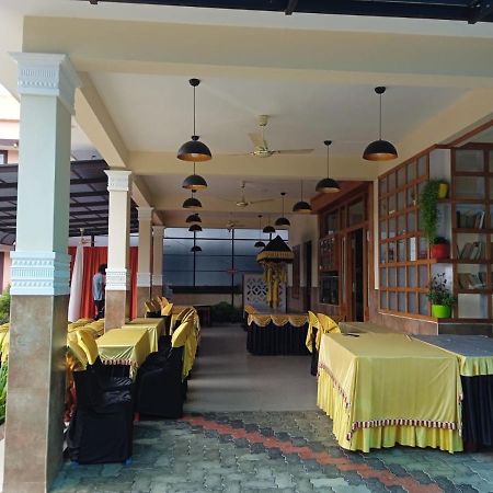 Meghdoot River Resort Kochi Extérieur photo
