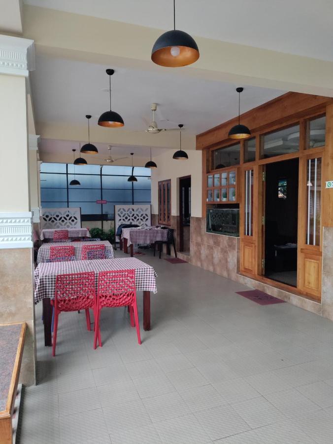 Meghdoot River Resort Kochi Extérieur photo